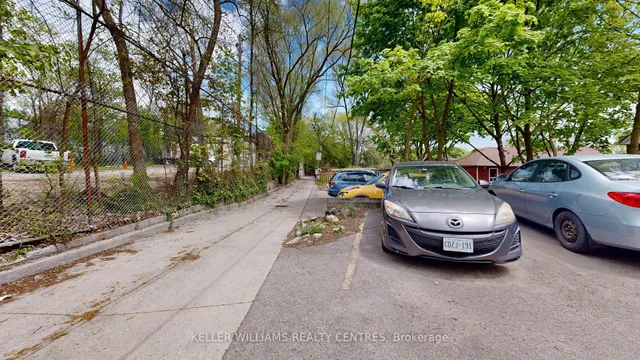 Additional image 33 of 10 Ivy Ave