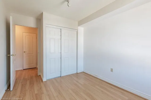 Additional image 32 of 10 John St Unit 605