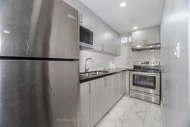 Additional image 36 of 4 Osgoode Dr