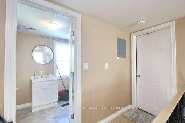 Additional image 11 of 99 Woodward Ave