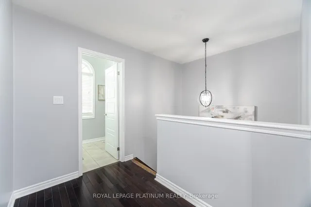 Additional image 21 of 624 Laking Terr