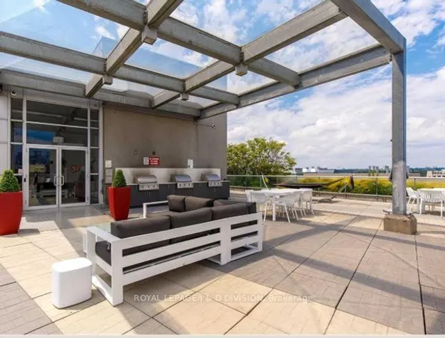 Additional image 8 of 1005 King St Unit 425