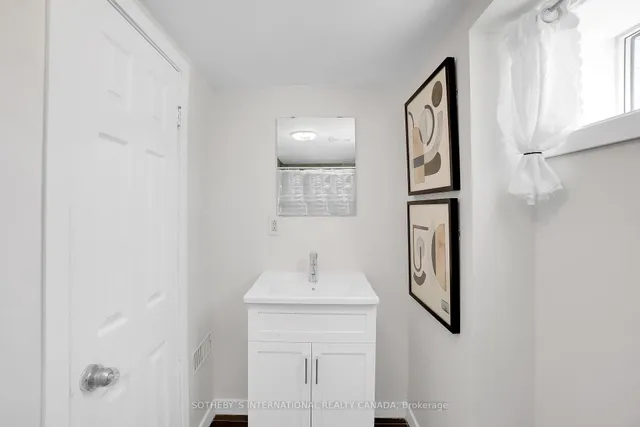 Additional image 32 of 95 Lightbourn Ave