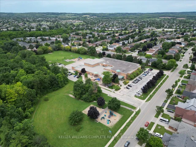 Additional image 28 of 2010 CLEAVER Ave Unit 211