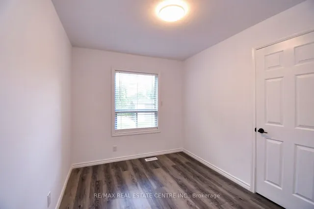 Additional image 13 of 14 Graham Ave