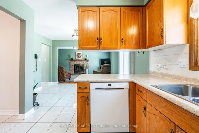 Additional image 15 of 35 Republic Ave