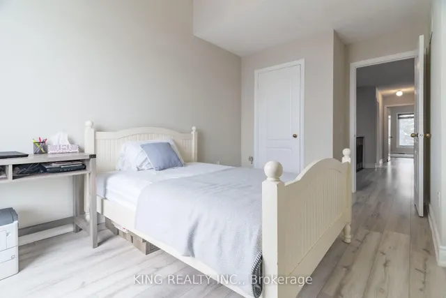 Additional image 17 of 928 Ledbury Cres