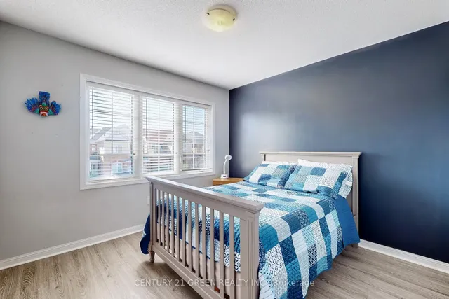 Additional image 26 of 125 Vanhorne Clse