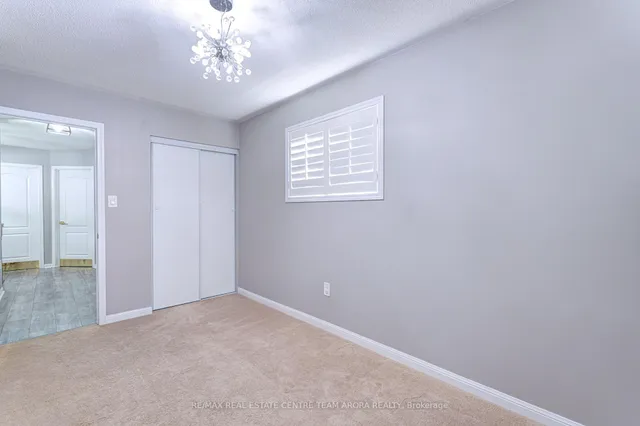 Additional image 30 of 23 Berberis Cres