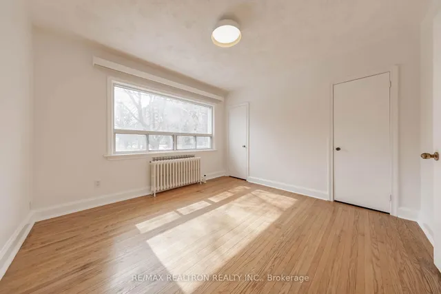 Additional image 14 of 154 La Rose Ave