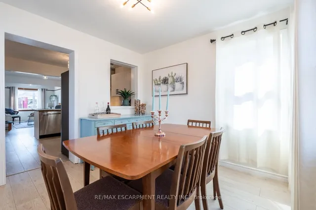 Additional image 15 of 45 Barons Ave