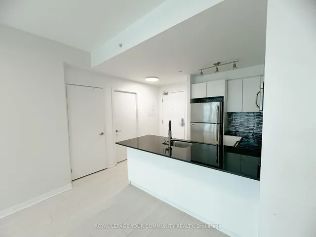 Additional image 6 of 150 East Liberty St Unit 618