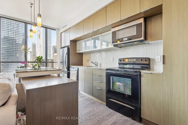 Additional image 18 of 110 Charles St Unit 2006