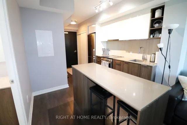 Additional image 16 of 31 Tippet Rd Unit 541