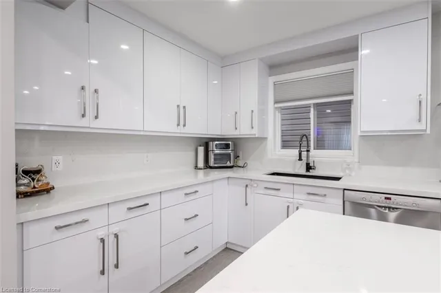 Additional image 10 of 179 Highbury Dr