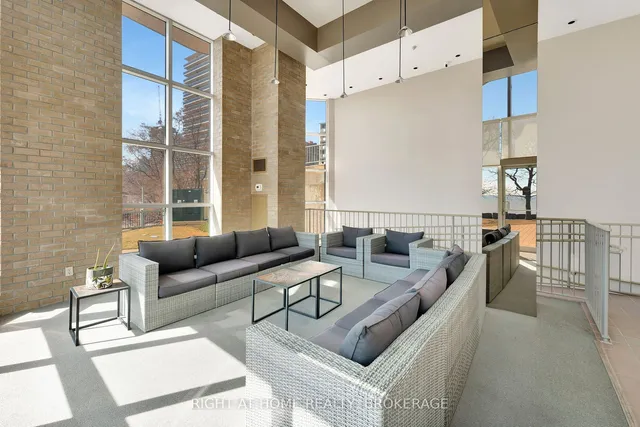 Additional image 2 of 2190 Lakeshore Rd Unit 802