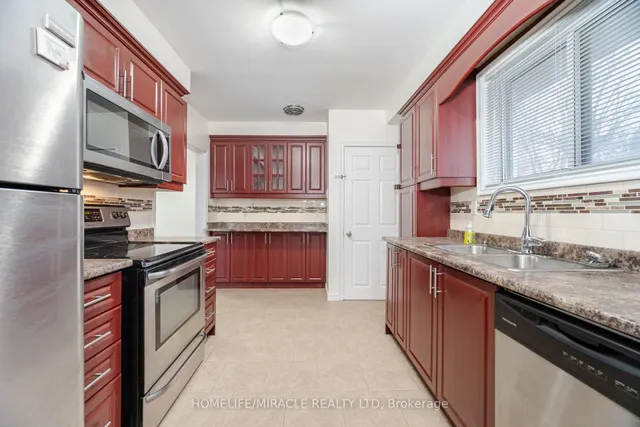Additional image 36 of 18 Albion Cres