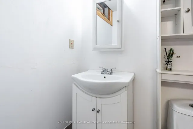 Additional image 36 of 19 Vista Crt