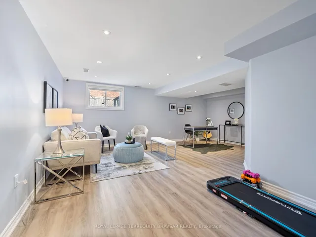 Additional image 29 of 107 Palacebeach Tr