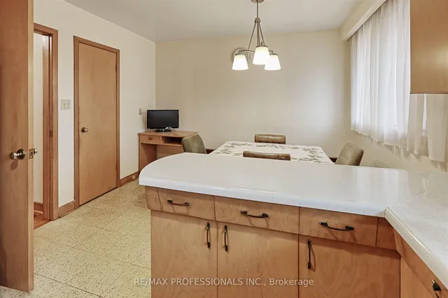 Additional image 10 of 14 Morgan Ave