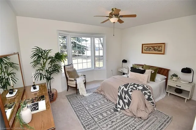 Additional image 24 of 118 Silverbirch Blvd