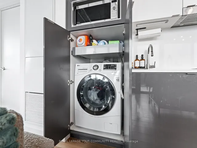 Additional image 16 of 21 Lawren Harris Square N/A Unit 1108