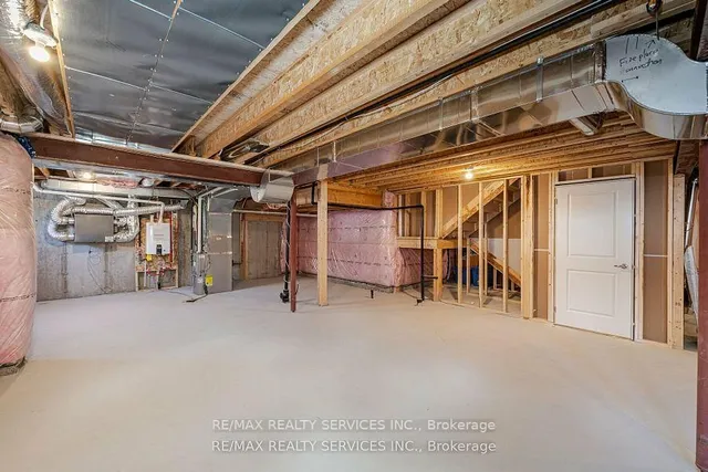 Additional image 29 of 63 Jazzberry Rd