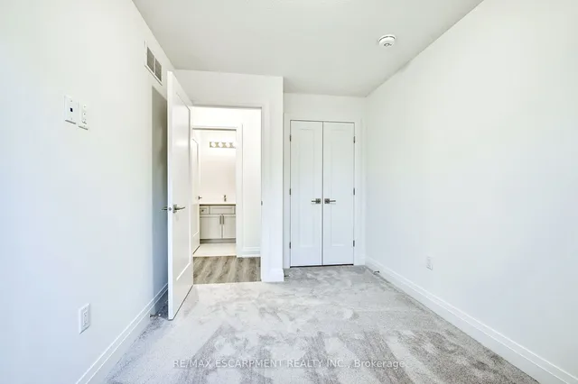 Additional image 32 of 14 Clear Valley Lane