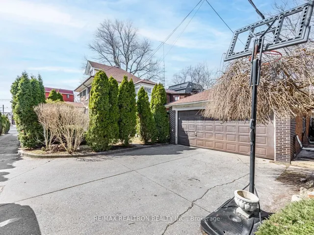 Additional image 12 of 25 Robina Ave