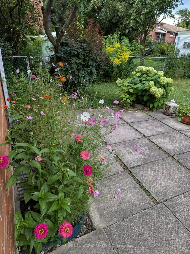 Additional image 9 of 9 Crossen Dr