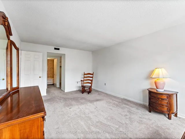 Additional image 38 of 255 The Donway N/A Unit 420