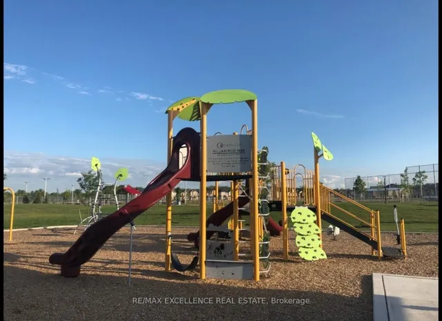 Additional image 28 of 469 Dundas St