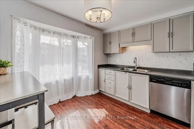 Additional image 5 of 10 Caprice Crt