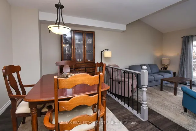 Additional image 10 of 56 Muscot Dr