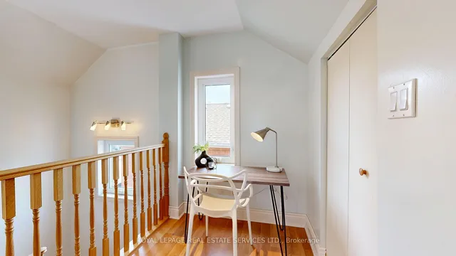 Additional image 39 of 216 Humberside Ave