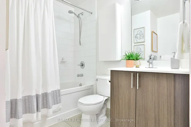 Additional image 11 of 17 Kenaston Gdns Unit 816