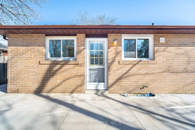 Additional image 27 of 13 Caledon Cres