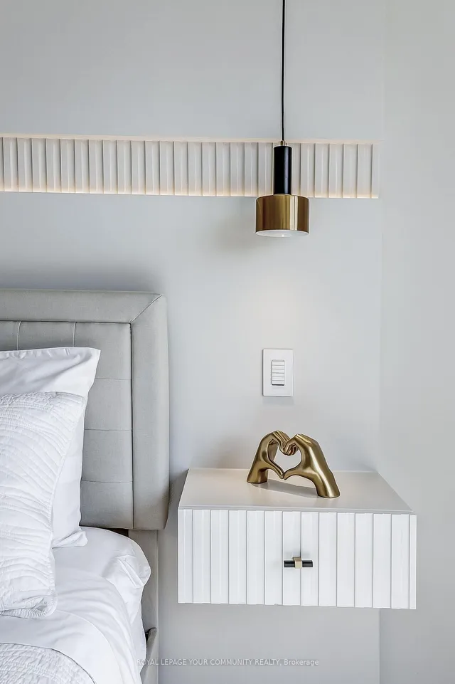 Additional image 27 of 131 Poyntz Ave