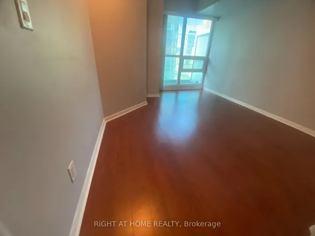 Additional image 16 of 18 Yonge St Unit 1116