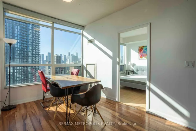 Additional image 5 of 500 Sherbourne St Unit 1704