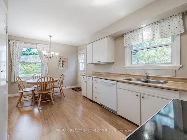 Additional image 14 of 8 Beveridge Dr