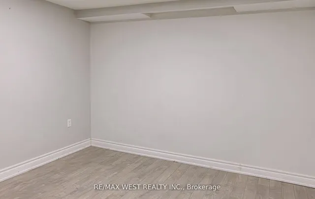 Additional image 27 of 94 Primula Cres