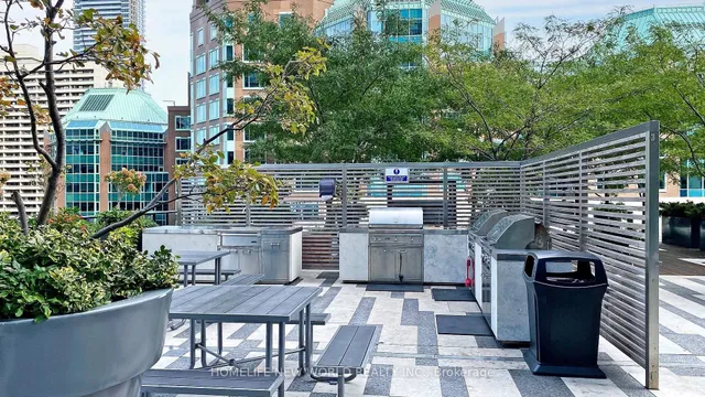 Additional image 28 of 101 Charles St Unit 1901