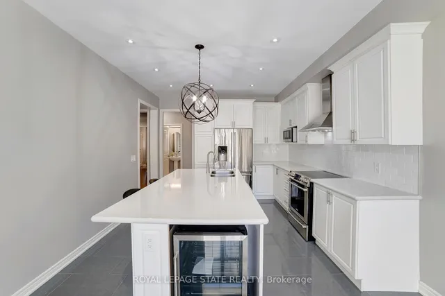 Additional image 12 of 51 Narbonne Cres