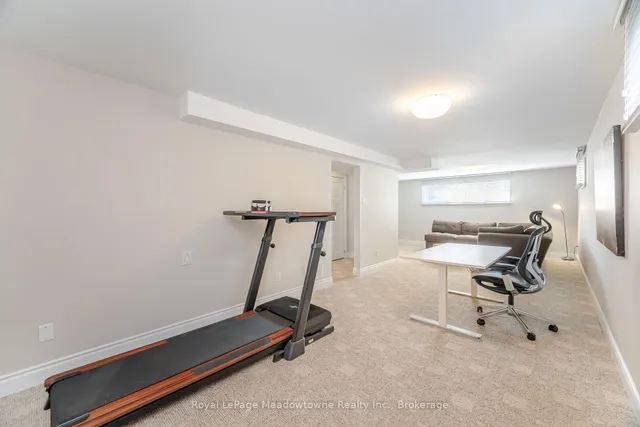 Additional image 39 of 515 Clover Park Cres