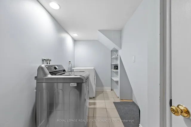 Additional image 40 of 49 Meadowvale Dr