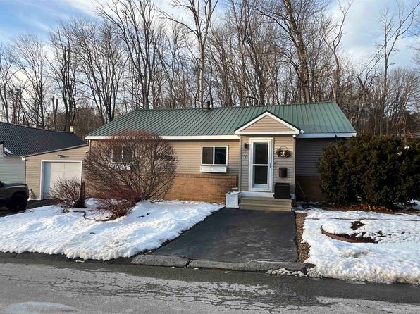 33 Pleasant Street, Pembroke, NH 03275