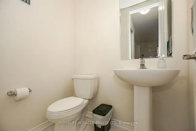 Additional image 21 of 5 Emily St