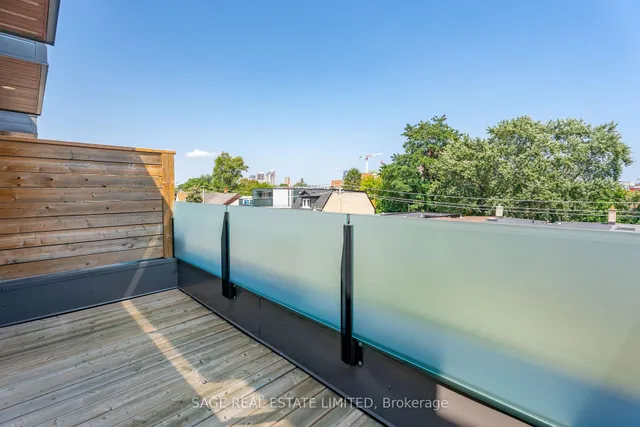 Additional image 25 of 38 Perth Ave