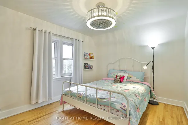 Additional image 11 of 886 West 5th St